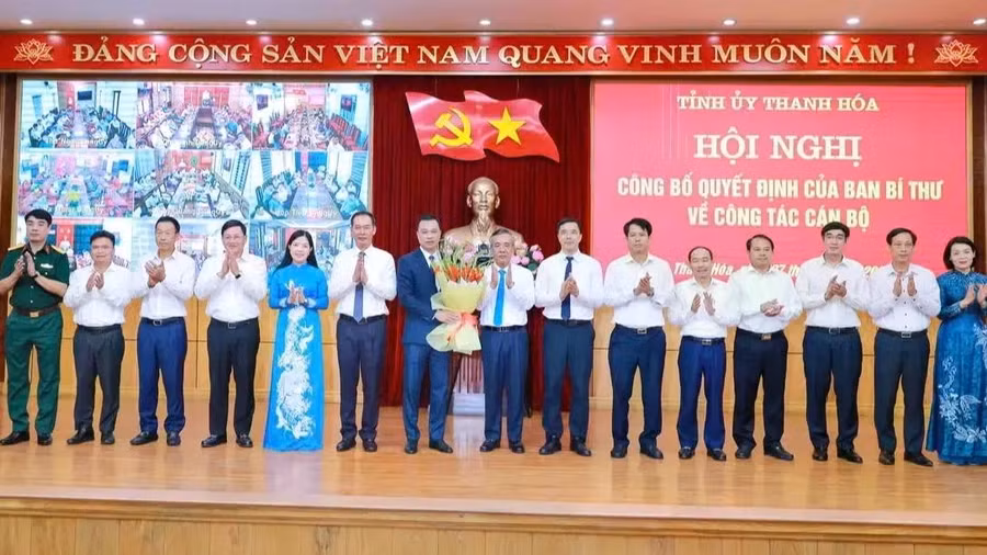 Ban Thường vụ Tỉnh ủy Thanh Hóa chúc mừng ông Tô Anh Dũng