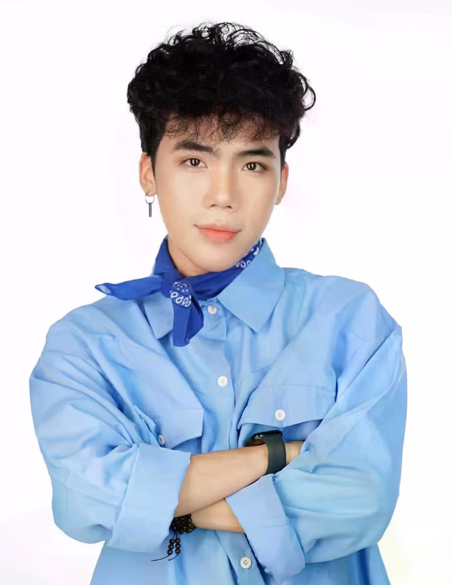 Tạ Công Bằng, hiện đang sở hữu hơn 5 triệu người theo dõi trên nền tảng TikTok với các video mang đậm bản sắc miền Tây, hài hước. Tham gia Gương mặt truyền hình, Tạ Công Bằng chia sẻ: “Tôi muốn biến giọng nói thành một công cụ truyền cảm hứng và chuyên nghiệp hóa nó, vượt qua hình thức giải trí thông thường”