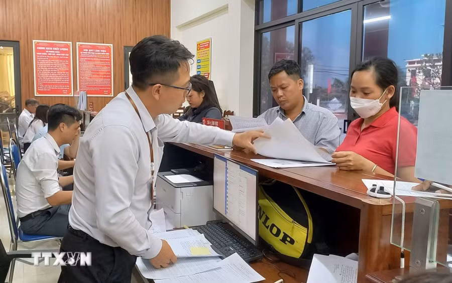 Vận hành chính quyền địa phương 2 cấp, bộ máy tinh gọn, giảm bộ phận trung gian, giúp Ủy ban Nhân dân xã chủ động hơn trong xử lý công việc. (Ảnh: Nguyễn Chinh/TTXVN)