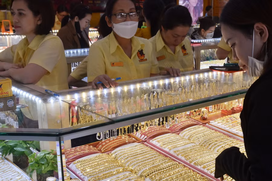 Giá vàng tăng mạnh trong tuần qua