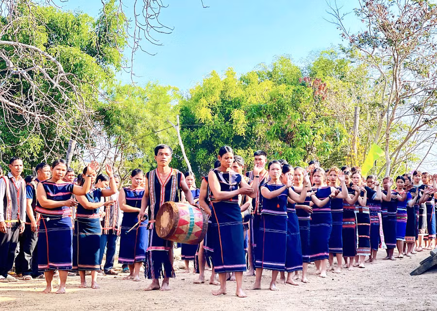 huyen-kong-chro-chu-trong-bao-ton-phat-huy-gia-tri-van-hoa-truyen-thong-cua-dong-bao-dan-toc-thieu-so-tren-dia-ban-anh-mt-jpg.jpg
