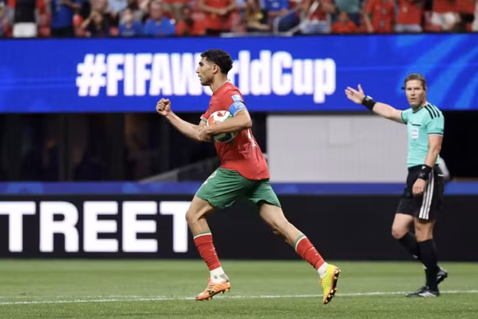 Achraf Hakimi gỡ hòa cho Morocco