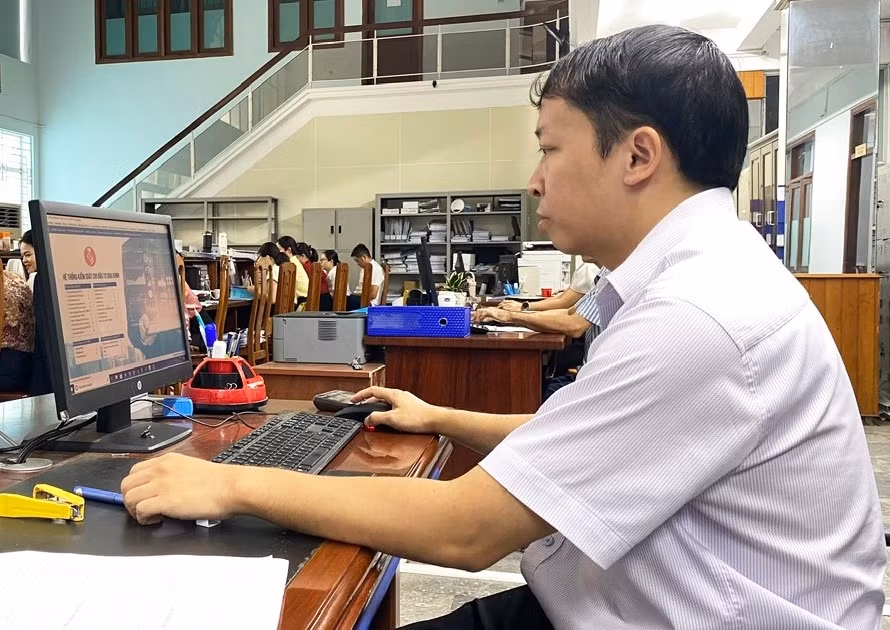 phong-nghiep-vu-1-kho-bac-nuoc-khu-vuc-xiv-tiep-nhan-giai-quyet-ho-so-thanh-toan-chi-tra-von-dau-tu-cong-kip-thoi-dung-che-do.jpg