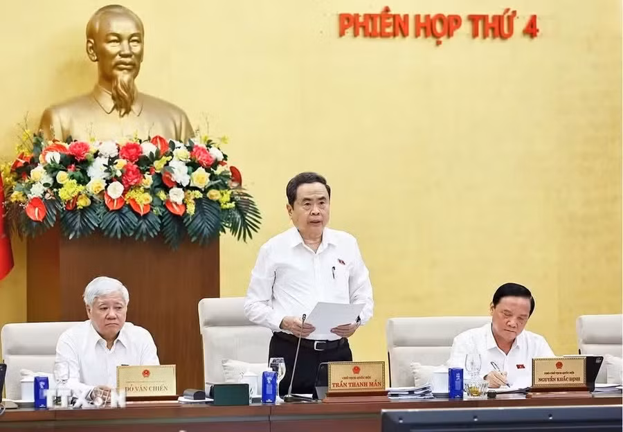 Chủ tịch Quốc hội Trần Thanh Mẫn phát biểu khai mạc Phiên họp thứ 4 của Ủy ban Thường vụ Quốc hội. (Ảnh: Doãn Tấn/TTXVN)