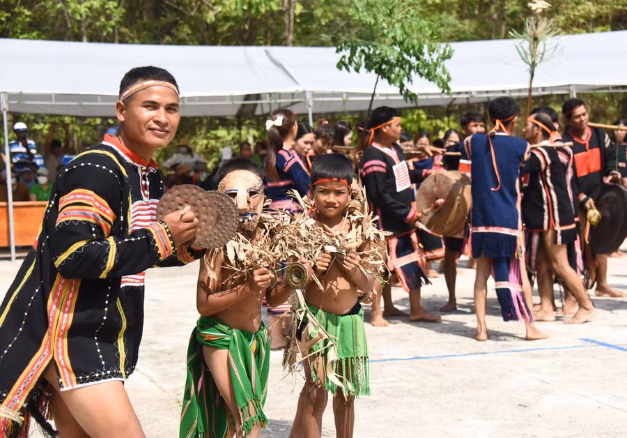 ngay-hoi-van-hoa-cac-dan-toc-thieu-so-duoc-to-chuc-tai-khu-di-tich-lich-su-van-hoa-cap-quoc-gia-plei-oi-thu-hut-dong-dao-du-khach-toi-thuong-thuc-trai-nghiem-anh-duc-thuy-5408.jpg
