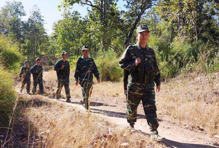 can-bo-chien-si-don-bp-ia-puc1h-tren-duong-tuan-tra.jpg