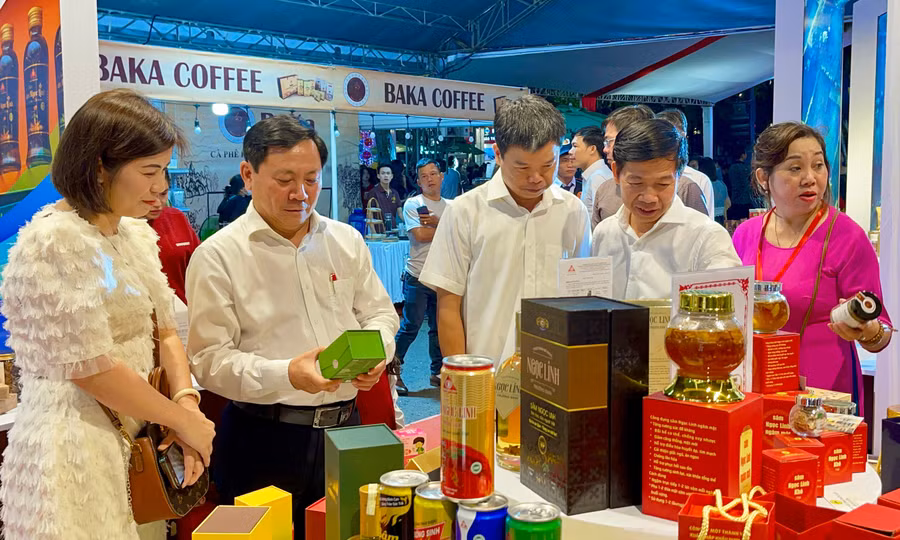 nhieu-san-pham-mang-net-dac-trung-cua-tinh-da-duoc-cac-nha-san-xuat-che-bien-duoi-dang-nhieu-san-pham-tien-loi-anh-vt.jpg