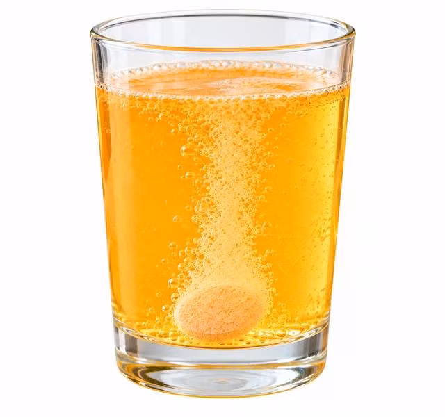 Sử dụng sản phẩm có chất bảo quản vượt ngưỡng, có thể tiềm ẩn nhiều nguy cơ với sức khỏe. Ảnh minh họa: L.C TẠO BỞI AI