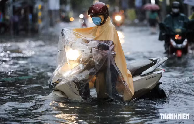 Dự báo không khí lạnh gây mưa lớn dồn dập ở miền Trung những ngày tới. Ảnh: Thanh Niên