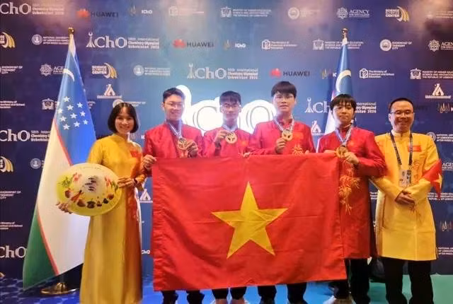 Đội tuyển Việt Nam tham dự Olympic hóa học quốc tế đều giành huy chương vàng