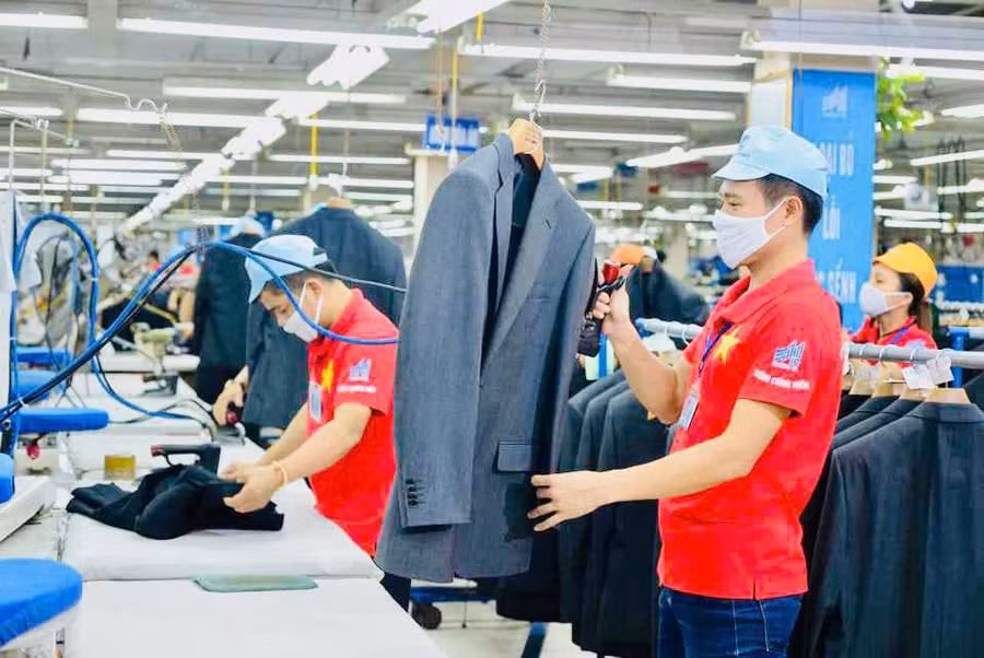 bo-luat-lao-dong-quy-dinh-nguoi-lao-dong-duoc-nghi-bu-ngay-nghi-hang-tuan-vao-ngay-lam-viec-ke-tiep-neu-ngay-nghi-hang-tuan-trung-voi-ngay-nghi-le-tet-anh-khac-kien-nguon-kinhtedothivn.jpg