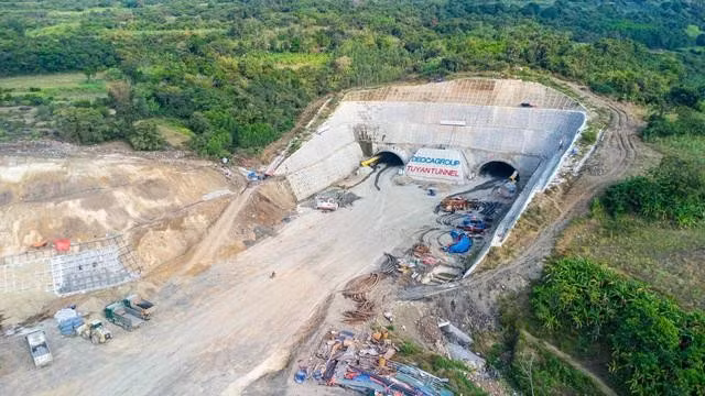 Cửa phía nam hầm Tuy An