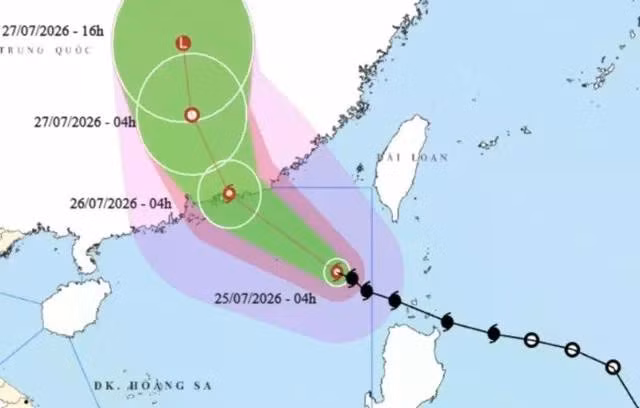 Bão số 2 gây gió mạnh, sóng lớn trên Biển Đông
