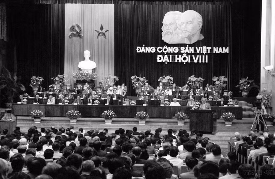 Đại hội lần thứ VIII của Đảng diễn ra từ ngày 28/6 đến 1/7/1996, tại thủ đô Hà Nội. (Nguồn: TTXVN)