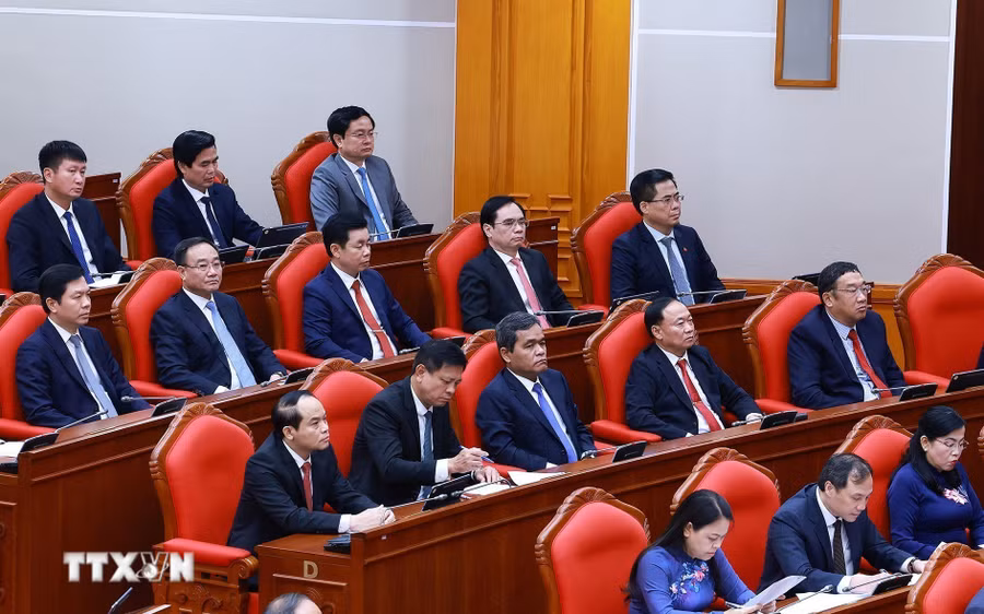 Các đại biểu tham dự phiên bế mạc Hội nghị lần thứ 3 Ban Chấp hành Trung ương Đảng khóa XIV. Nguồn: TTXVN