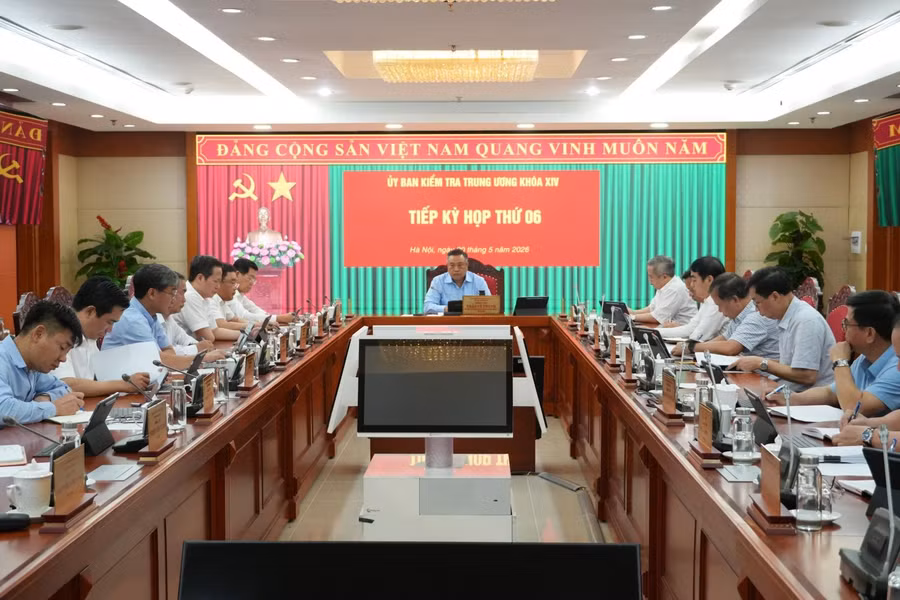 Kỳ họp thứ 6 của Ủy ban Kiểm tra Trung ương diễn ra vào tháng 5.2026. Tại kỳ họp, Ủy ban Kiểm tra Trung ương đã quyết định thi hành kỷ luật cảnh cáo; đề nghị cấp có thẩm quyền xem xét, thi hành kỷ luật các lãnh đạo tỉnh Quảng Ninh, nguyên lãnh đạo tỉnh Bắc Giang (nay là tỉnh Bắc Ninh) có vi phạm (ảnh minh họa)