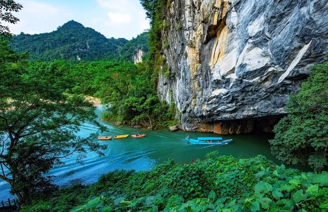 Động Phong Nha bấy lâu đã trở thành địa điểm thu hút khách du lịch bậc nhất Quảng Bình