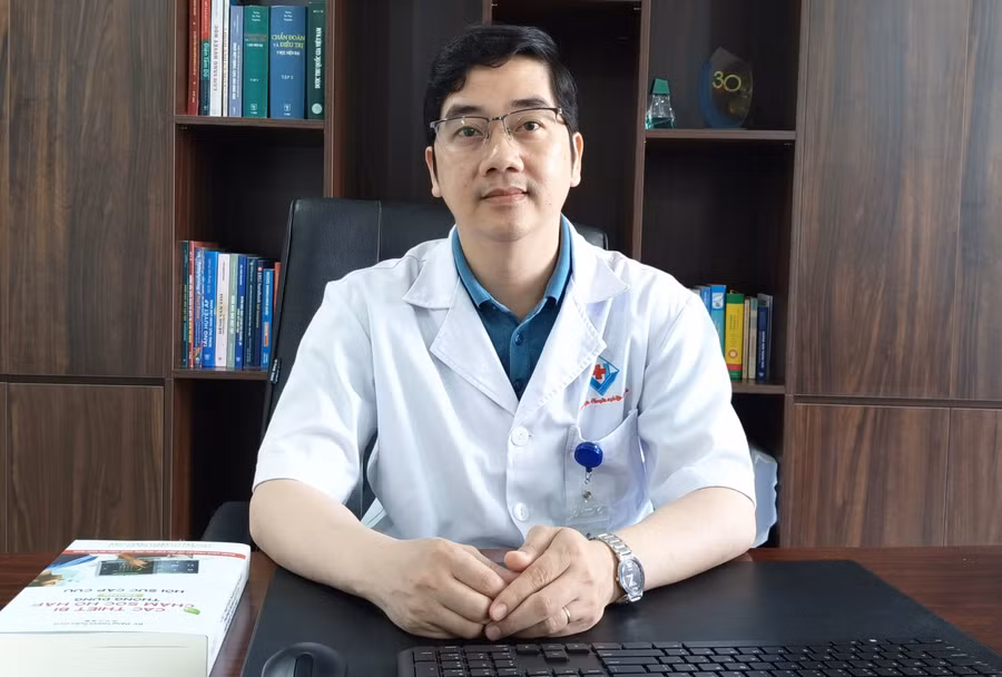 bac-si-bui-truong-giang-pho-giam-doc-benh-vien-hung-vuong-gia-lai-anh-dong-lai.jpg