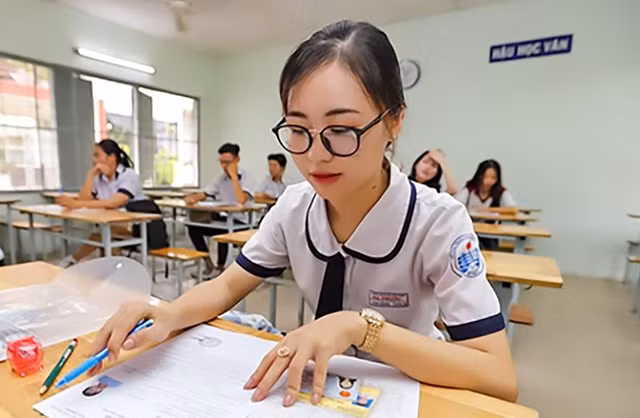 thay-doi-phuong-an-thi-tot-nghiep-thpt-tu-nam-2025-cho-phu-hop-voi-chuong-trinh-moi-anh-nguon-chinhphuvn-3481.png