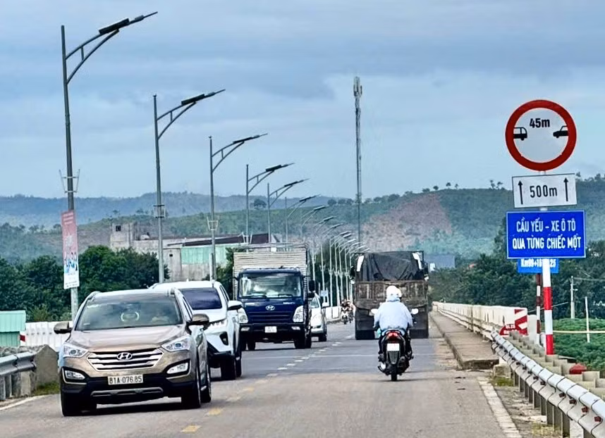 cau-le-bac-duoc-cam-bien-canh-bao-cau-yeu-va-da-de-xuat-phuong-an-sua-chua-trong-nam-2024-va-nam-2025-voi-kinh-phi-du-kien-dan-55-ty-dong.jpg