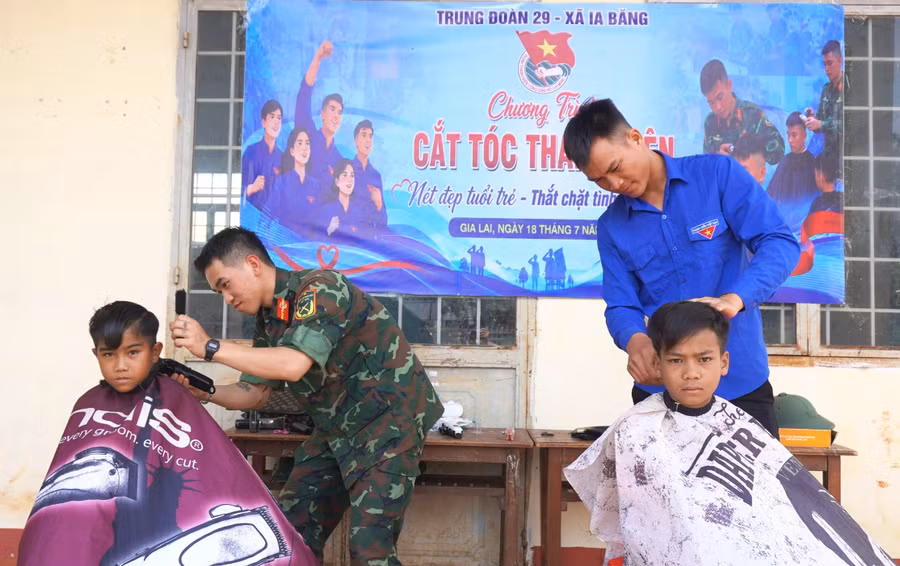 hanh-quan-xanh-vi-nhan-dan-phuc-vu.jpg
