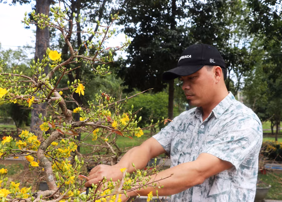 anh-ho-van-hon-to-7-thi-tran-kbang-huyen-kbang-cham-soc-mai-ban-cho-nguoi-dan-trung-tet-anh-ngoc-minh.jpg