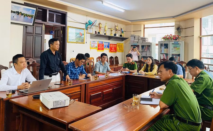 ky-1-4-cong-an-tinh-to-chuc-hop-ban-trien-khai-giai-phap-kiosk-y-te-thong-minh-doi-voi-cac-co-so-y-te-tren-dia-ban-tinh.jpg