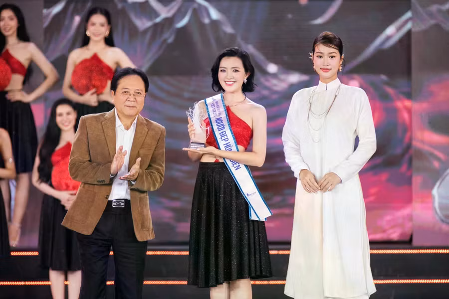 Thí sinh Quản Trần Gia Hân thắng giải Người đẹp hùng biện, ghi tên mình vào top 30