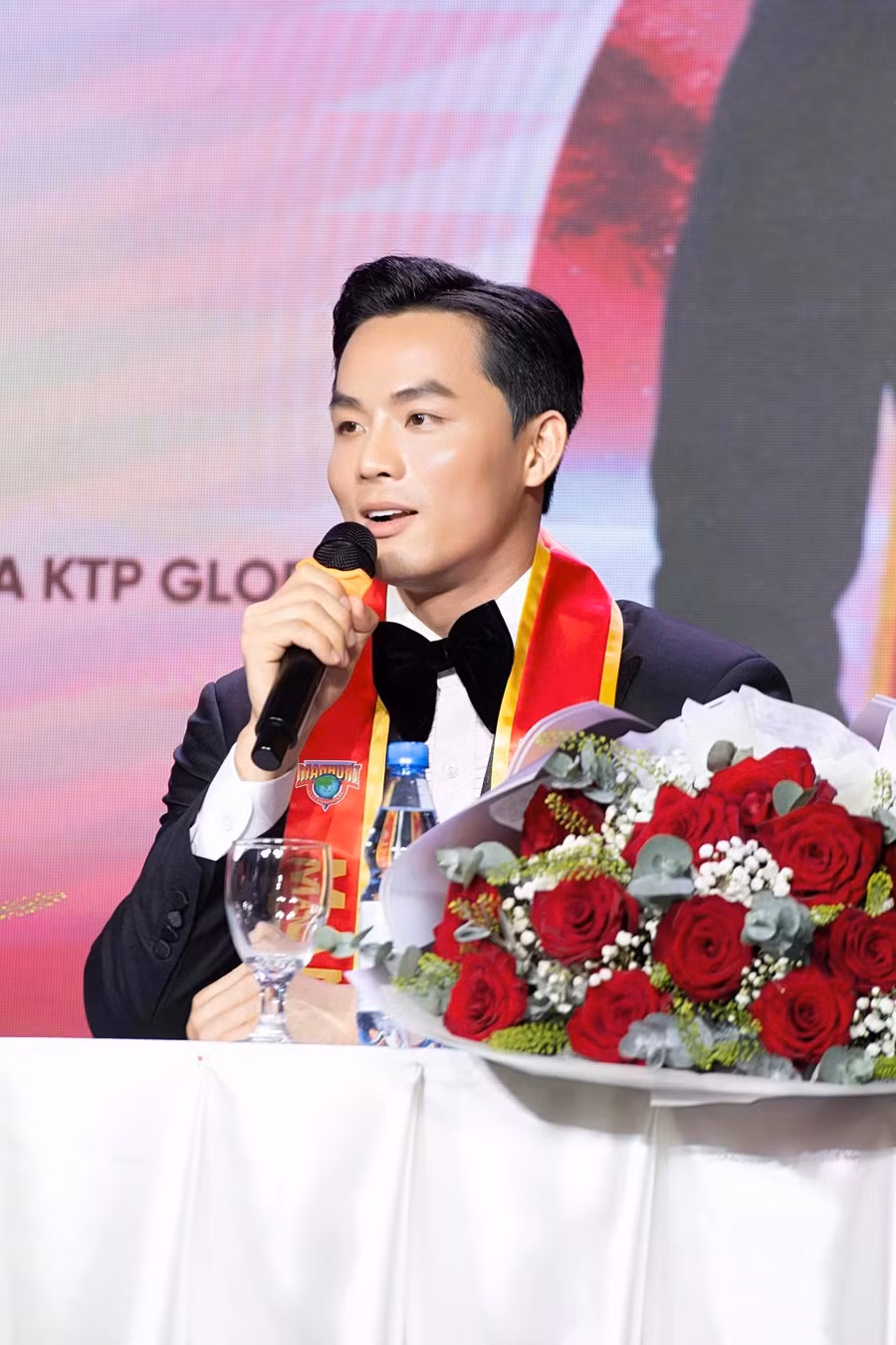 Người mẫu Vũ Linh tại sự kiện công bố dự thi Manhunt International