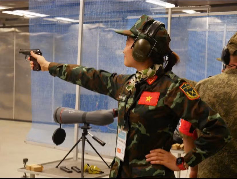dai-uy-tran-thi-thu-ha-tham-gia-hoi-thao-army-game-to-chuc-nam-2022-tai-lien-bang-nga.jpg