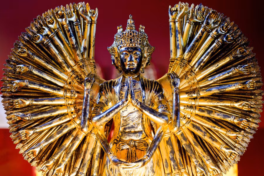 Tượng Thiên Thủ Thiên Nhãn Quán Thế Âm Bồ Tát chùa Báo Ân thuộc thế kỷ thứ 19.