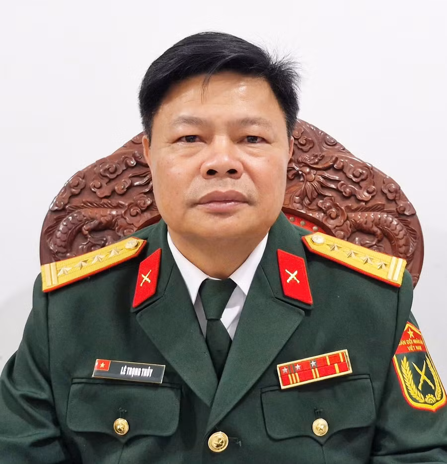 dai-ta-le-trong-thuy.jpg