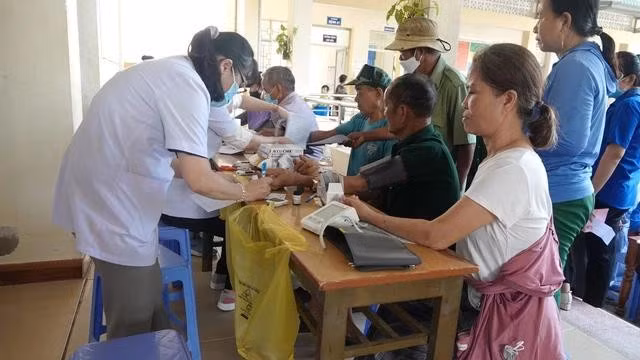 Tư vấn sức khỏe sinh sản cho phụ huynh ở miền núi cũng là biện pháp giúp phòng chống xâm hại trẻ em