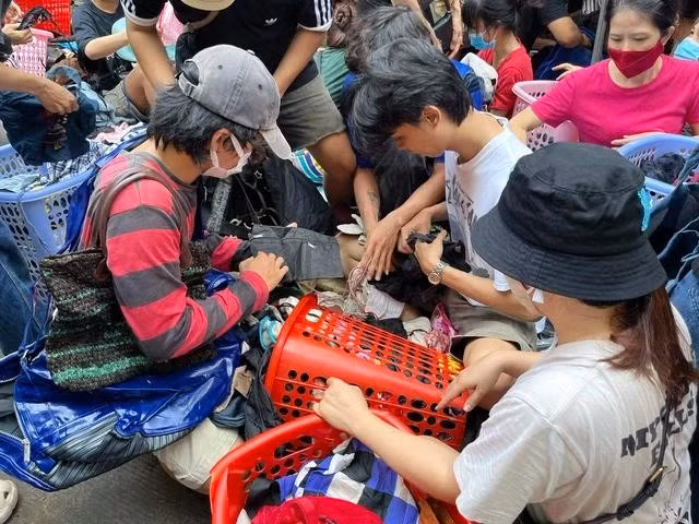 Muốn mua được đồ đẹp, phải hết sức kiên nhẫn