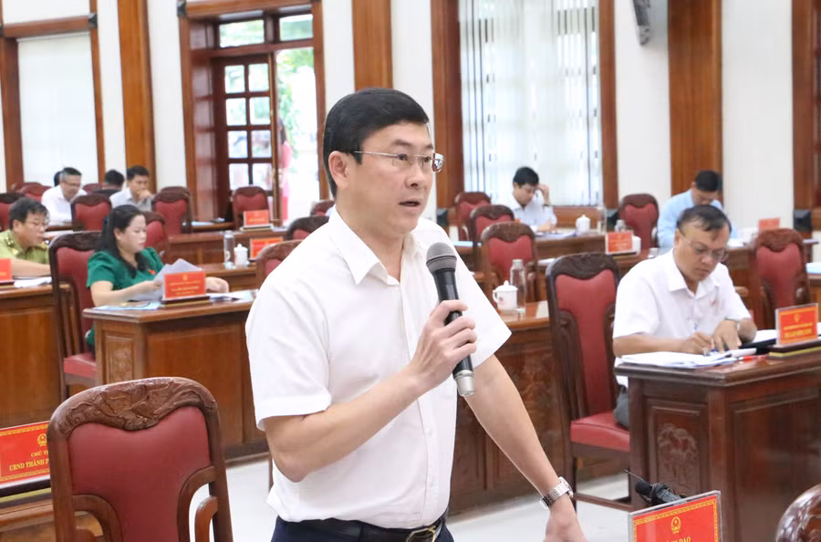 ong-dinh-huu-hoa-pho-giam-doc-so-ke-hoach-va-dau-tu-tra-loi-chat-van-lien-quan-den-tien-do-giai-ngan-von-dau-tu-cong-3708.jpg