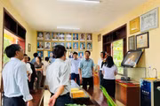 Dâng hương tại địa điểm thành lập Chi bộ Đảng đầu tiên huyện Cheo Reo