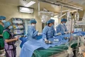 Các bác sĩ Bệnh viện Đa khoa Trung tâm tỉnh Gia Lai điều trị thành công cho bệnh nhân bị nhồi máu cơ tim. Ảnh: ĐVCC