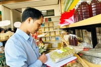 Đẩy mạnh kiểm tra, xử lý vi phạm an toàn thực phẩm
