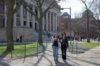 Thẩm phán chặn lệnh cấm Đại học Harvard tuyển sinh viên quốc tế