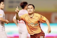 HAGL vừa biết cách trụ hạng lại vừa khiến cuộc đua vô địch trở nên 'khó thở'