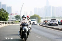 Thời tiết ngày 4/5: Nắng nóng diện rộng, chiều tối mưa dông cục bộ