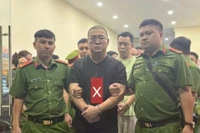 Phá đường dây lừa đảo chiếm đoạt tài sản trên mạng do người Trung Quốc điều hành