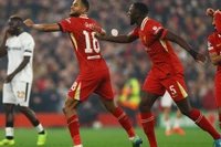 Thắng đậm Leverkusen, Liverpool lên ngôi đầu bảng Champions League