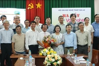 Hội Văn học Nghệ thuật tỉnh ra mắt Tạp chí Văn nghệ Gia Lai, triển khai hoạt động của Tạp chí in và Tạp chí điện tử.