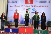 Hồ Thị Thanh Hồng (thứ 2 từ trái sang) là niềm hy vọng lớn của Gia Lai tại các giải vô địch quốc gia. Ảnh: Liên đoàn Cờ tướng Việt Nam