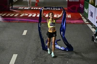 Phạm Thị Hồng Lệ lập kỷ lục cá nhân tại VnExpress Marathon Hải Phòng 2025.