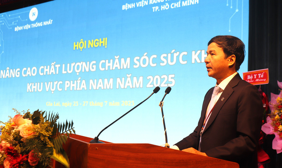 PGS.TS.BS Lê Đình Thanh phát biểu khai mạc hội nghị. Ảnh: M.H 3-8168.jpg