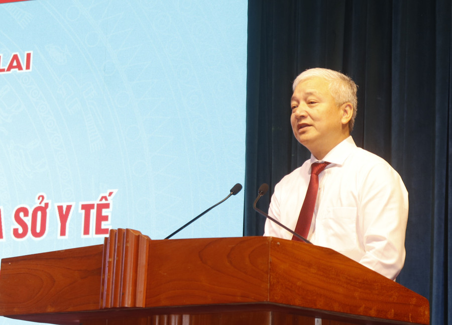 Giám đốc Sở Y tế Lê Quang Hùng tổng kết phong trào thi đua yêu nước giai đoạn 2020 - 2025; triển khai phương hướng, nhiệm vụ trọng tâm giai đoạn 2025 - 2030. Ảnh: M.H 3.jpg