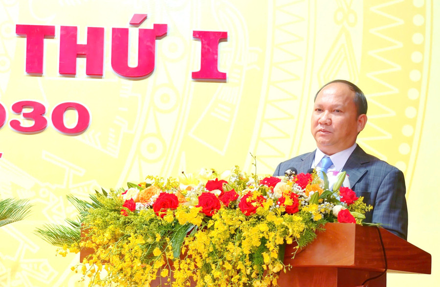 Đồng chí Rah Lan Chung nhấn mạnh phường Quy Nhơn cần tiếp tục thực hiện khát vọng phát triển theo hướng văn minh, hiện đại, hạnh phúc. ẢNH: D.NHÂN 4.jpg