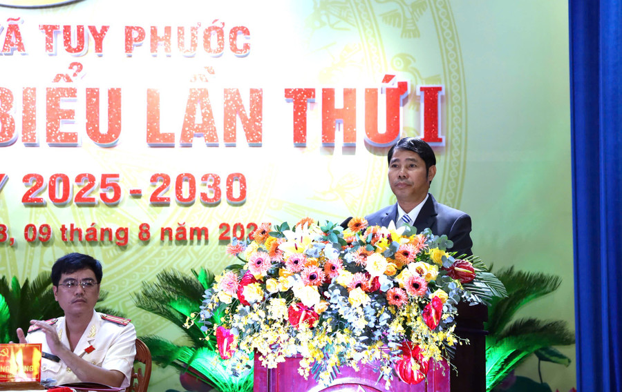 Đồng chí Trần Minh Sơn - Ủy viên Ban Thường vụ Tỉnh ủy, Phó Chủ tịch Thường trực Ủy ban MTTQ Việt Nam tỉnh, phát biểu chỉ đạo tại Đại hội. Ảnh: NGUYỄN DŨNG 3.jpg